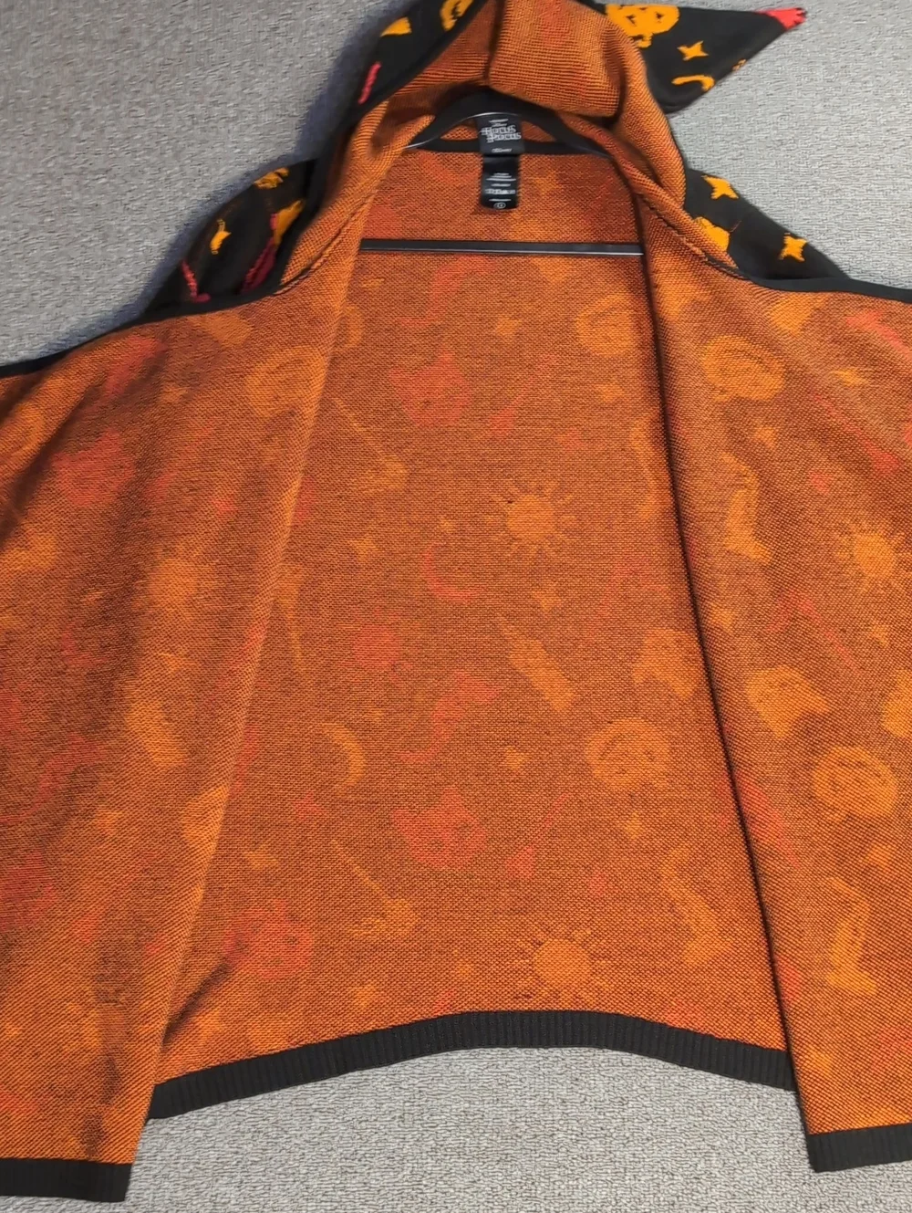 Her Universe Disney Hocus Pocus Dani Hooded Flyaway Cardigan Plus Size 2